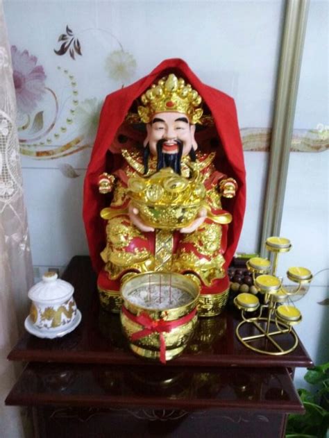 客厅风水讲究有哪些？财神爷摆件摆放位置_客厅背景画风水讲究,第3张